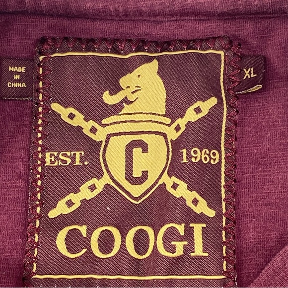 Vintage COOGI T-Shirt Men's XL Maroon V-Neck Retro Embroidered Short Sleeve - Picture 7 of 15